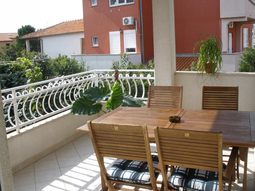 Family Apartments Suzi Rovinj Room photo